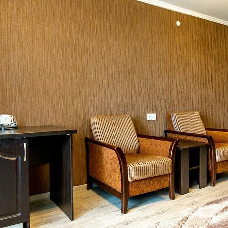 Hotel Tourist Астана Екстер'єр фото