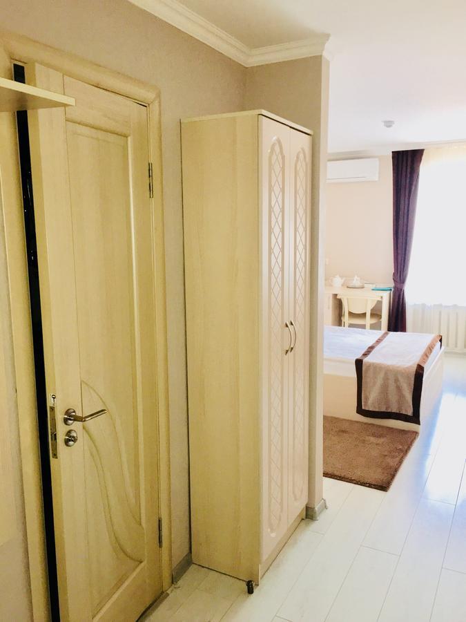 Hotel Tourist Астана Екстер'єр фото