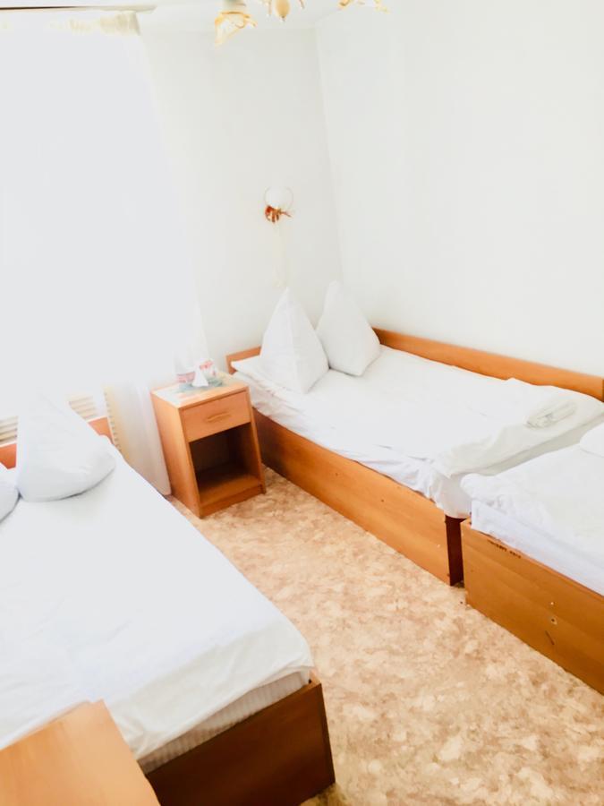 Hotel Tourist Астана Екстер'єр фото