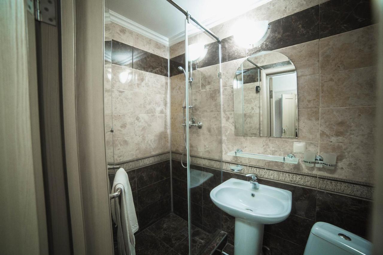 Hotel Tourist Астана Екстер'єр фото