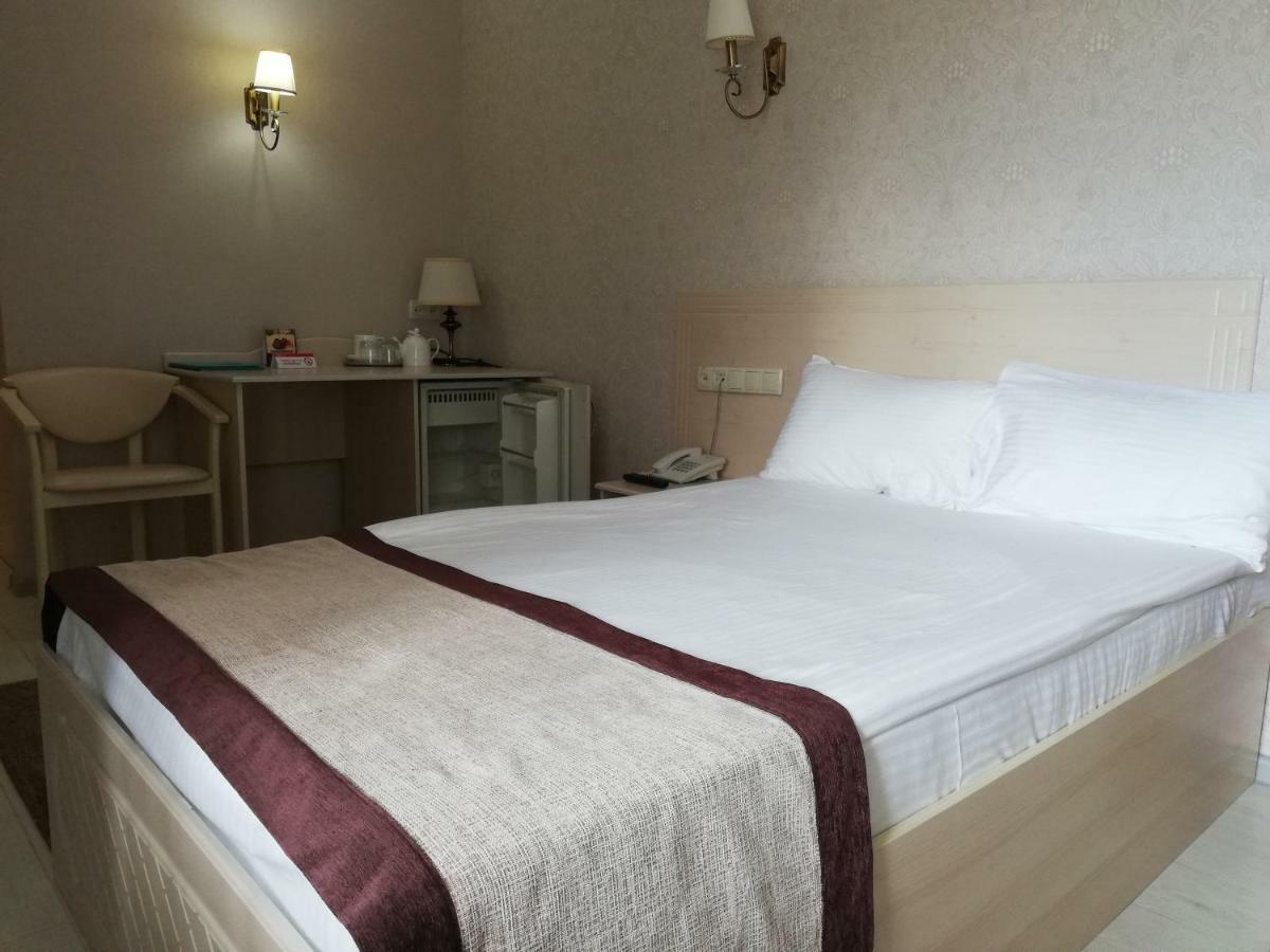 Hotel Tourist Астана Екстер'єр фото