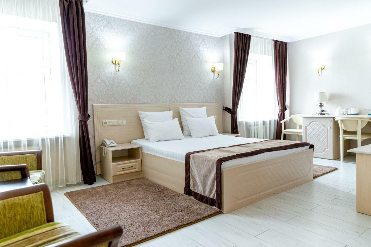Hotel Tourist Астана Екстер'єр фото
