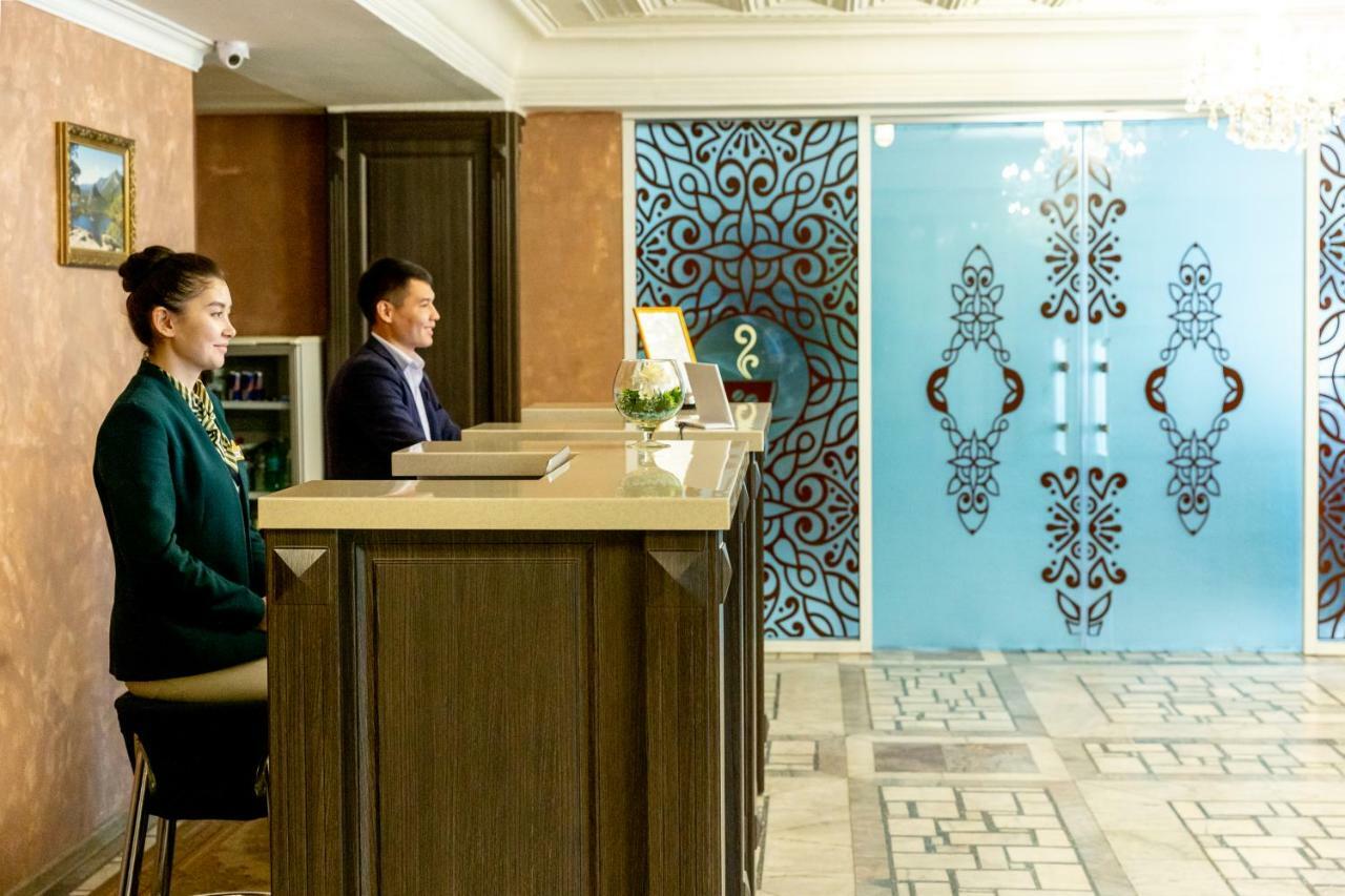 Hotel Tourist Астана Екстер'єр фото